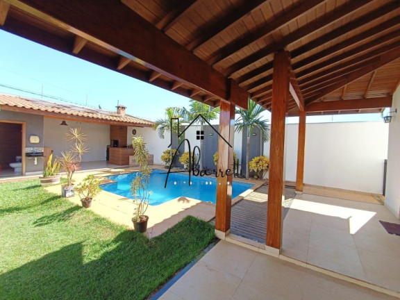 Imagem Casa com 3 Quartos à Venda, 200 m² em Centro - Rio Das Pedras Imagem Casa com 3 Quartos à Venda, 200 m² em Centro - Rio Das Pedras