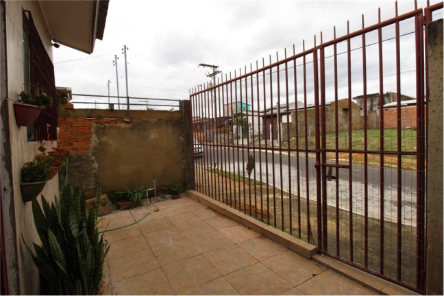 Imagem Casa com 2 Quartos à Venda, em Mário Quintana - Porto Alegre Imagem Casa com 2 Quartos à Venda, em Mário Quintana - Porto Alegre