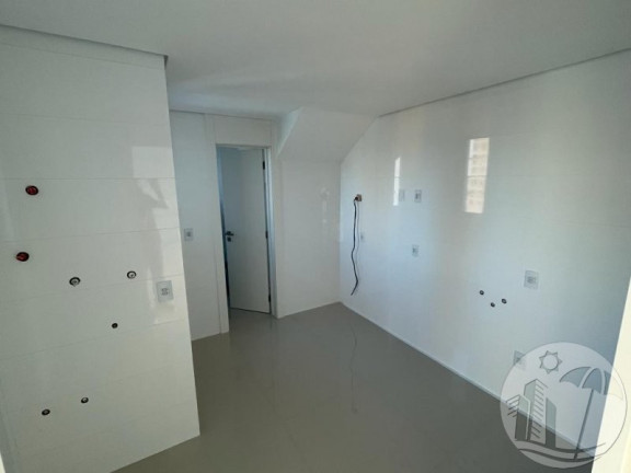 Imagem Cobertura com 3 Quartos à Venda, 330 m² em Centro - Balneário Camboriú Imagem Cobertura com 3 Quartos à Venda, 330 m² em Centro - Balneário Camboriú