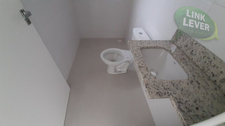 Imagem Sobrado com 3 Quartos à Venda, 100 m² em Santa Cândida - Curitiba