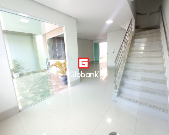 Imagem Sobrado com 3 Quartos à Venda, 140 m² em Ibituruna - Montes Claros Imagem Sobrado com 3 Quartos à Venda, 140 m² em Ibituruna - Montes Claros