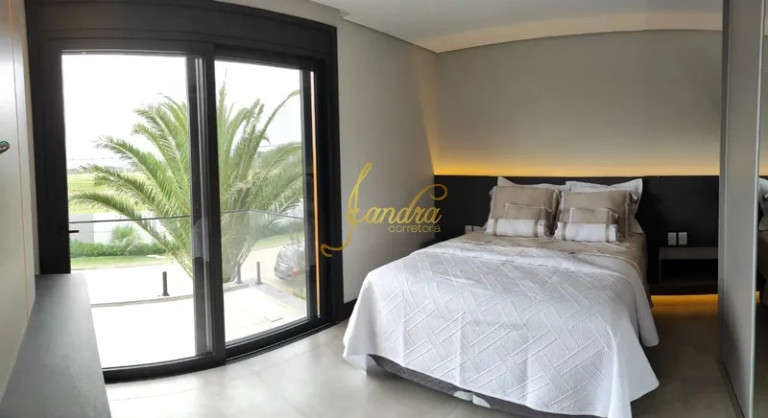 Imagem Casa de Condomínio com 5 Quartos à Venda,  em Centro - Xangri-la