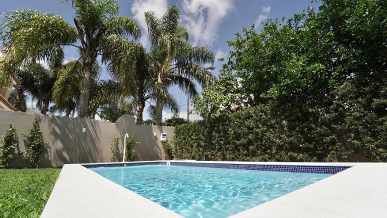 Imagem Casa com 5 Quartos à Venda, 373 m² em Jurerê - Florianópolis Imagem Casa com 5 Quartos à Venda, 373 m² em Jurerê - Florianópolis