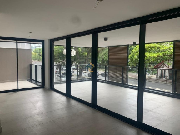 Imagem Apartamento com 3 Quartos à Venda, 259 m² em Lagoa - Rio De Janeiro Imagem Apartamento com 3 Quartos à Venda, 259 m² em Lagoa - Rio De Janeiro