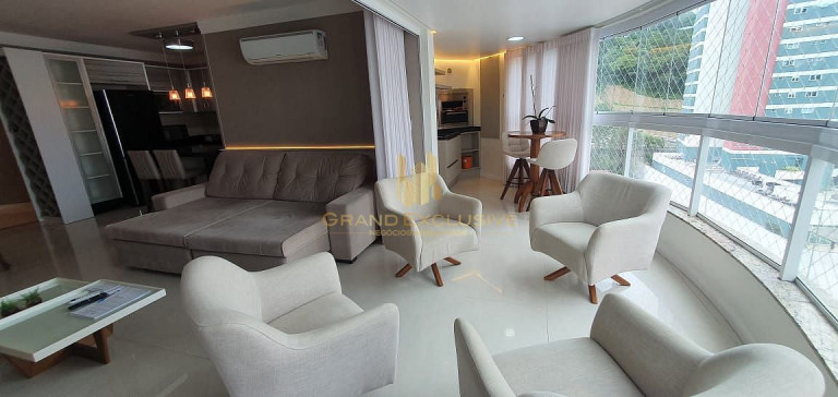 Imagem Apartamento com 3 Quartos à Venda, 110 m² em Centro - Balneário Camboriú Imagem Apartamento com 3 Quartos à Venda, 110 m² em Centro - Balneário Camboriú