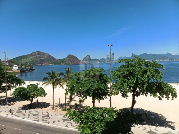 Imagem Imóvel com 4 Quartos à Venda, 243 m² em Icaraí - Niterói