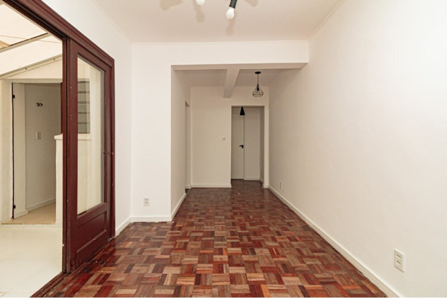 Imagem Imóvel com 1 Quarto à Venda, 61 m² em Navegantes - Porto Alegre Imagem Imóvel com 1 Quarto à Venda, 61 m² em Navegantes - Porto Alegre