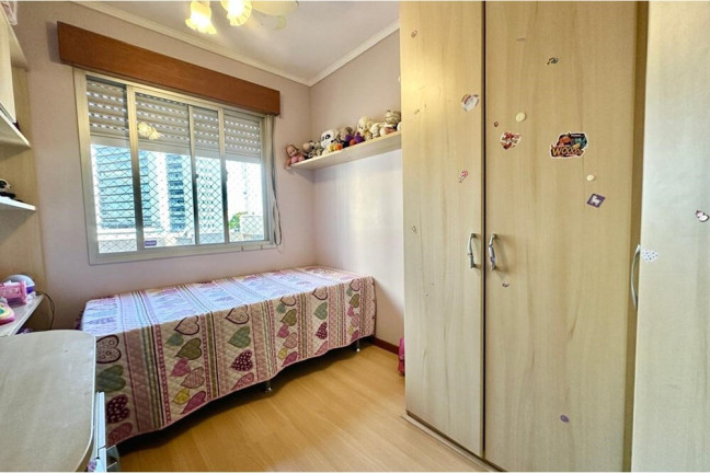 Imagem Imóvel com 3 Quartos à Venda, 108 m² em São Sebastião - Porto Alegre Imagem Imóvel com 3 Quartos à Venda, 108 m² em São Sebastião - Porto Alegre
