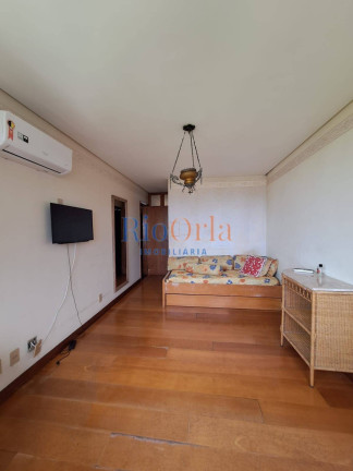 Imagem Apartamento com 4 Quartos à Venda, 215 m² em Barra Da Tijuca - Rio De Janeiro