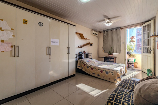 Imagem Apartamento com 3 Quartos à Venda, 99 m² em Floresta - Porto Alegre Imagem Apartamento com 3 Quartos à Venda, 99 m² em Floresta - Porto Alegre