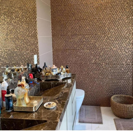 Imagem Casa à Venda, em São Paulo 2 - Cotia Imagem Casa à Venda, em São Paulo 2 - Cotia