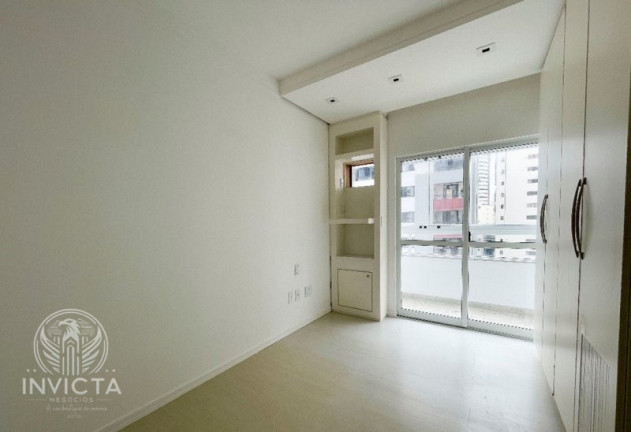 Imagem Apartamento com 3 Quartos à Venda, 123 m² em Centro - Balneário Camboriú Imagem Apartamento com 3 Quartos à Venda, 123 m² em Centro - Balneário Camboriú