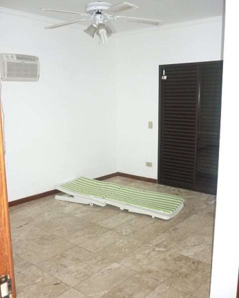 Imagem Apartamento com 4 Quartos à Venda, 226 m² em Pitangueiras - Guarujá