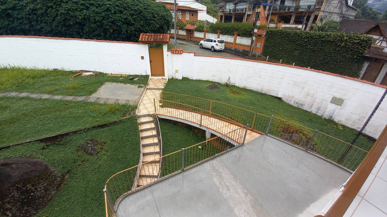Imagem Casa com 3 Quartos à Venda, 560 m² em Cascatinha - Nova Friburgo Imagem Casa com 3 Quartos à Venda, 560 m² em Cascatinha - Nova Friburgo