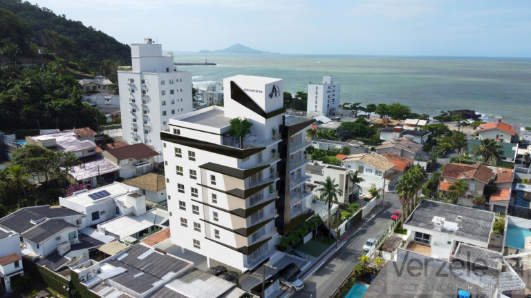 Imagem Imóvel com 3 Quartos à Venda, 137 m² em Cabeçudas - Itajaí Imagem Imóvel com 3 Quartos à Venda, 137 m² em Cabeçudas - Itajaí