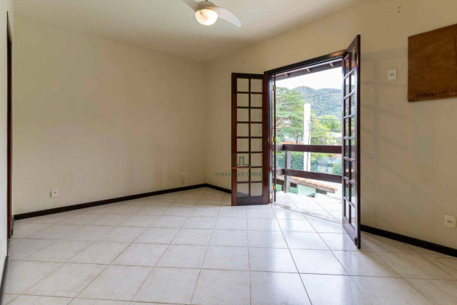 Imagem Casa com 3 Quartos à Venda, 171 m² em Piratininga - Niterói Imagem Casa com 3 Quartos à Venda, 171 m² em Piratininga - Niterói