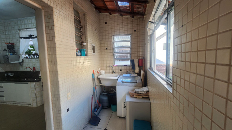 Imagem Casa com 4 Quartos à Venda, 220 m² em Gonzaga - Santos Imagem Casa com 4 Quartos à Venda, 220 m² em Gonzaga - Santos