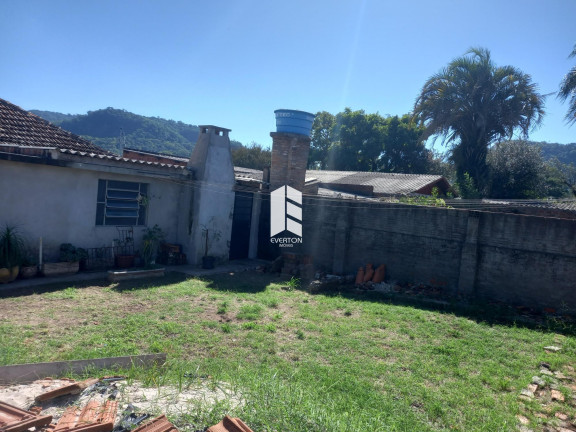Imagem Casa com 2 Quartos à Venda, 249 m² em Itararé - Santa Maria Imagem Casa com 2 Quartos à Venda, 249 m² em Itararé - Santa Maria