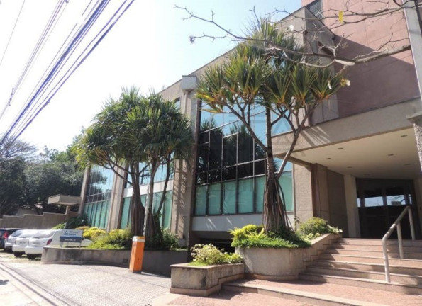 Imóvel à Venda, 2.300 m² em Vila Hamburguesa - São Paulo