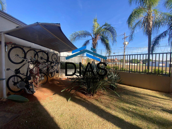 Imagem Apartamento com 2 Quartos à Venda, 50 m² em Jardim Adalgisa - Araraquara Imagem Apartamento com 2 Quartos à Venda, 50 m² em Jardim Adalgisa - Araraquara