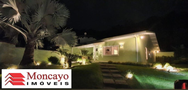 Imagem Casa com 3 Quartos para Alugar, 720 m² em Jardim Terralão - Caraguatatuba Imagem Casa com 3 Quartos para Alugar, 720 m² em Jardim Terralão - Caraguatatuba