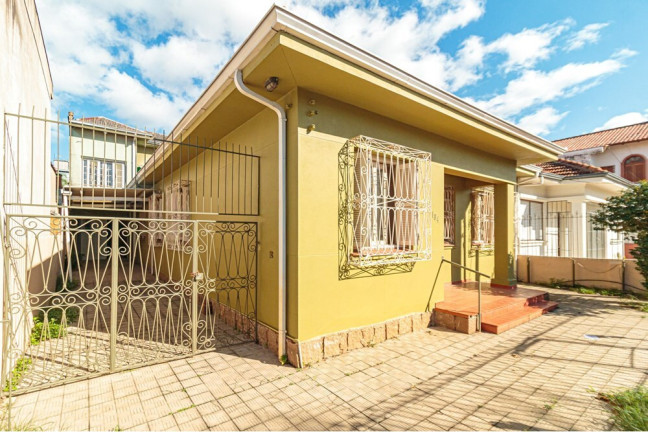 Imagem Casa com 3 Quartos à Venda, 164 m² em São João - Porto Alegre Imagem Casa com 3 Quartos à Venda, 164 m² em São João - Porto Alegre
