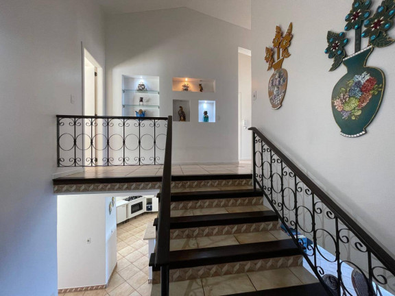 Imagem Casa com 4 Quartos para Temporada, em Bombinhas Imagem Casa com 4 Quartos para Temporada, em Bombinhas