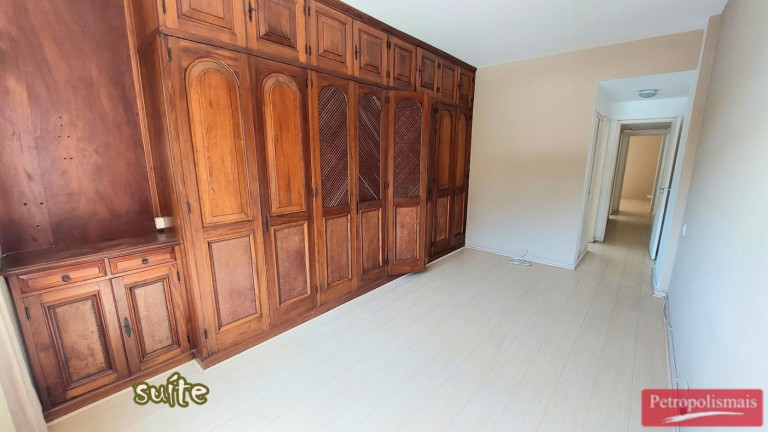 Imagem Apartamento com 3 Quartos à Venda, 2 m² em Centro - Petrópolis Imagem Apartamento com 3 Quartos à Venda, 2 m² em Centro - Petrópolis