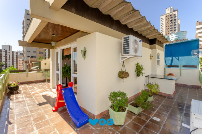 Imagem Imóvel com 2 Quartos à Venda, 150 m² em Petrópolis - Porto Alegre