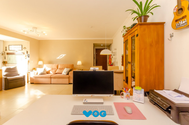 Imagem Imóvel com 3 Quartos à Venda, 127 m² em Petrópolis - Porto Alegre Imagem Imóvel com 3 Quartos à Venda, 127 m² em Petrópolis - Porto Alegre