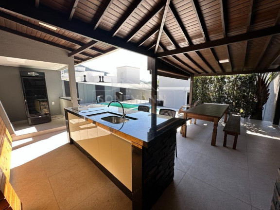 Imagem Casa com 3 Quartos à Venda, 206 m² em Cidade Universitária Pedra Branca - Palhoça