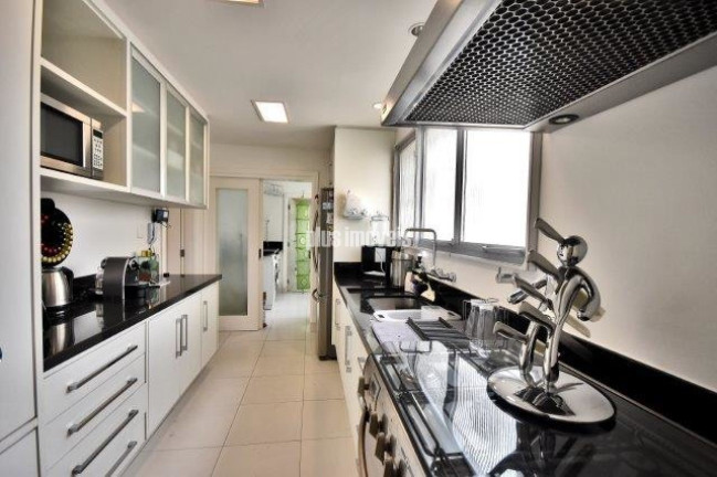 Imagem Apartamento com 2 Quartos à Venda, 181 m² em Moema - São Paulo Imagem Apartamento com 2 Quartos à Venda, 181 m² em Moema - São Paulo