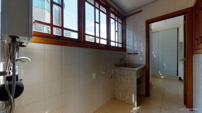 Imagem Imóvel com 5 Quartos à Venda, 410 m² em Petrópolis - Porto Alegre Imagem Imóvel com 5 Quartos à Venda, 410 m² em Petrópolis - Porto Alegre