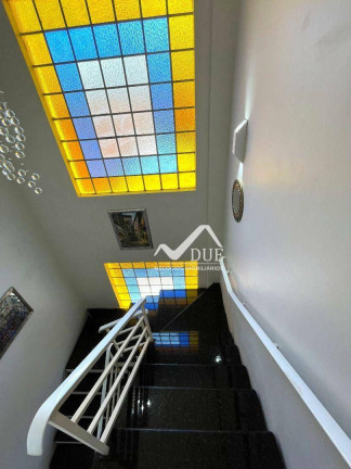 Imagem Casa com 5 Quartos à Venda, 202 m² em Campo Grande - Santos Imagem Casa com 5 Quartos à Venda, 202 m² em Campo Grande - Santos