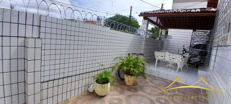 Imagem Casa com 4 Quartos à Venda, 250 m² em Lagoa Nova - Natal