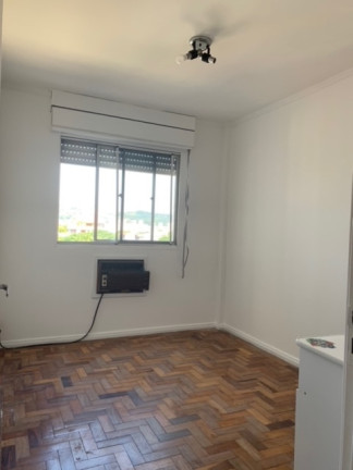 Imagem Imóvel com 2 Quartos à Venda, em Cristal - Porto Alegre Imagem Imóvel com 2 Quartos à Venda, em Cristal - Porto Alegre