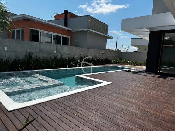 Casa com 4 Quartos à Venda, 1 m² em Pirabeiraba (pirabeiraba) - Joinville
