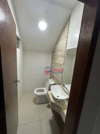 Imagem Sobrado com 4 Quartos à Venda, 250 m² em Sítio Cercado - Curitiba Imagem Sobrado com 4 Quartos à Venda, 250 m² em Sítio Cercado - Curitiba
