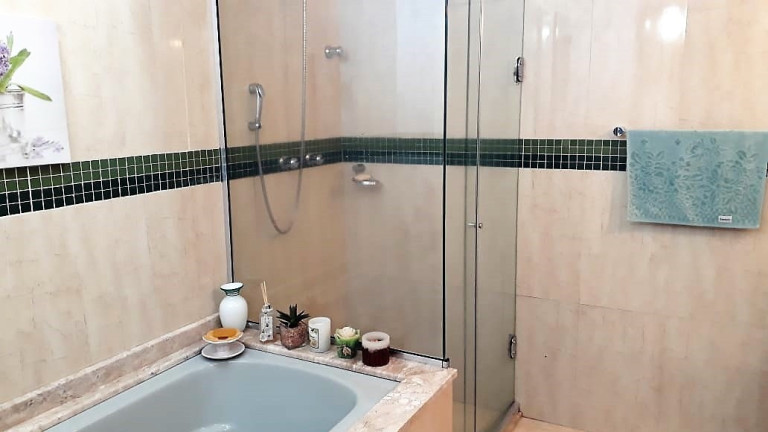 Imagem Sobrado com 3 Quartos à Venda, 411 m² em Igara - Canoas Imagem Sobrado com 3 Quartos à Venda, 411 m² em Igara - Canoas