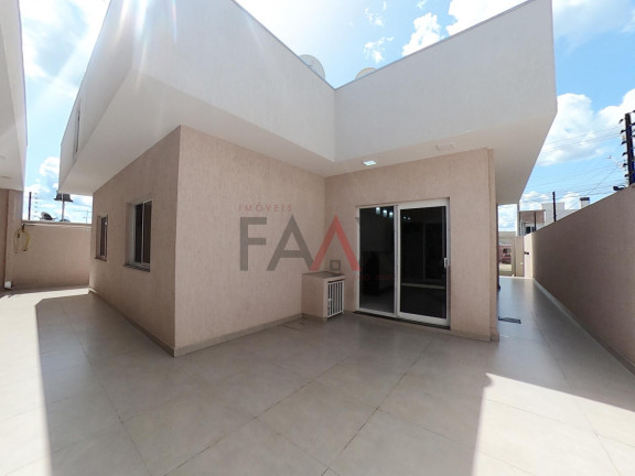 Imagem Casa com 2 Quartos à Venda, 325 m² em Cascavel - Guarapuava Imagem Casa com 2 Quartos à Venda, 325 m² em Cascavel - Guarapuava