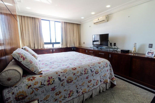 Imagem Apartamento com 4 Quartos à Venda, 247 m² em Meireles - Fortaleza Imagem Apartamento com 4 Quartos à Venda, 247 m² em Meireles - Fortaleza