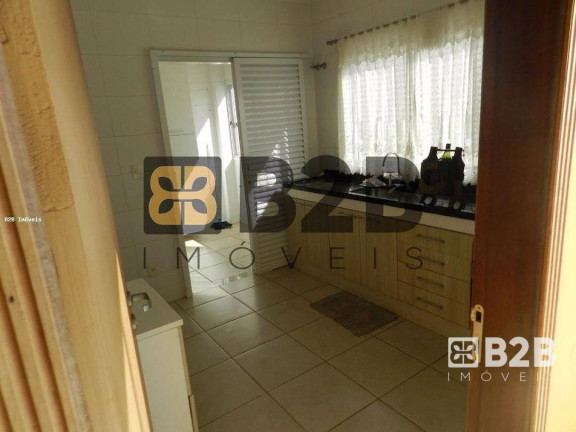 Imagem Casa com 3 Quartos à Venda, 344 m² em Centro - Bauru
