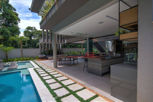 Imagem Casa com 6 Quartos à Venda, 470 m² em Riviera Módulo 12 - Bertioga Imagem Casa com 6 Quartos à Venda, 470 m² em Riviera Módulo 12 - Bertioga