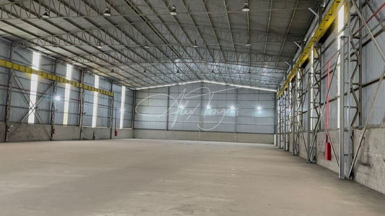 Imóvel Comercial para Alugar, 2.100 m² em Civit Ii - Serra