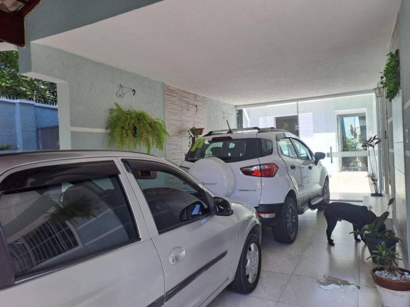 Imagem Casa com 3 Quartos à Venda, 170 m²