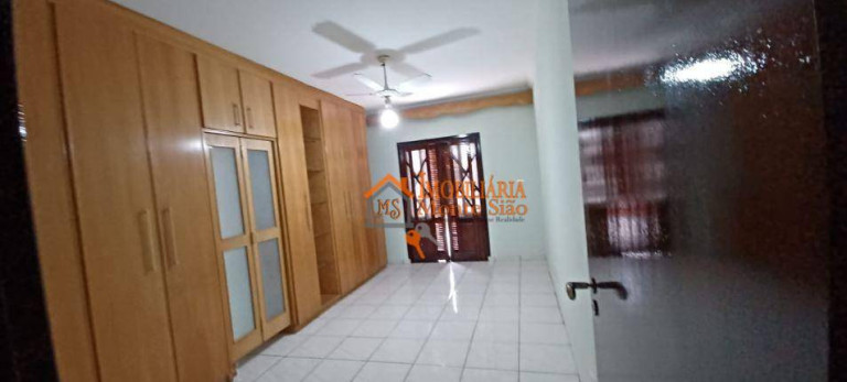 Imagem Sobrado com 3 Quartos à Venda, 220 m² em Parque Renato Maia - Guarulhos Imagem Sobrado com 3 Quartos à Venda, 220 m² em Parque Renato Maia - Guarulhos