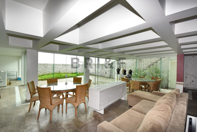 Imagem Sobrado com 3 Quartos à Venda, 360 m² em Planalto Paulista - São Paulo Imagem Sobrado com 3 Quartos à Venda, 360 m² em Planalto Paulista - São Paulo