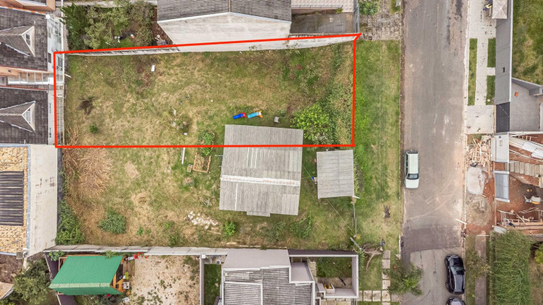 Imagem Terreno à Venda, 420 m² em Mossunguê - Curitiba Imagem Terreno à Venda, 420 m² em Mossunguê - Curitiba