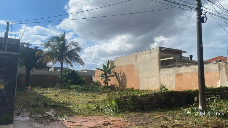 Imagem Terreno à Venda, 450 m² em Rita Vieira - Campo Grande