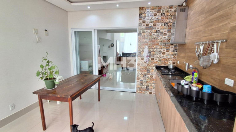 Imagem Casa de Condomínio com 3 Quartos à Venda, 170 m² em Residencial Portal Do Lago - Sumaré Imagem Casa de Condomínio com 3 Quartos à Venda, 170 m² em Residencial Portal Do Lago - Sumaré